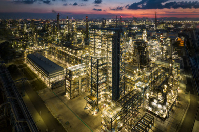 宁波镇海炼化化工厂航拍夜景