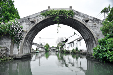 江南小镇的小桥流水