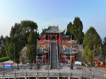 四川省南充市顺庆区芦溪镇南充老君山航拍 