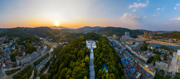 夕阳下安徽省六安市金寨县红军广场航拍