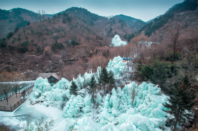山东济南九如山雪景