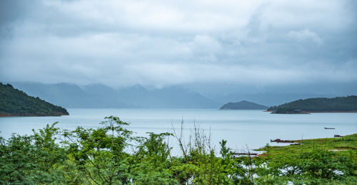 航拍湖南郴州市资兴市东江湖景区