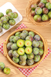 木底上的五月脆