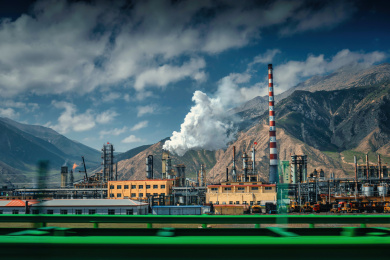 青甘大环线上的煤化厂（西部大开发）