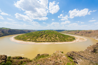 山西吕梁石楼县天下黄河第一湾