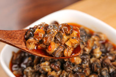 木底上的辣螺丝肉