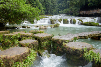 贵州荔波小七孔桥景区的石桥景点