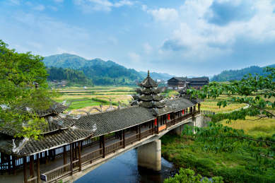 美丽山村农村风雨桥田园田野风光