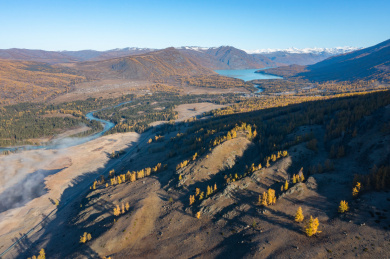 中国新疆北疆阿勒泰喀纳斯风景区秋天神仙湾