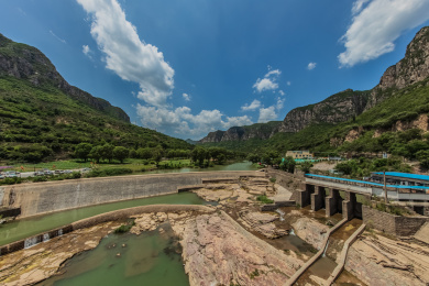 中国山西省平顺县太行山红旗渠源头水闸建筑