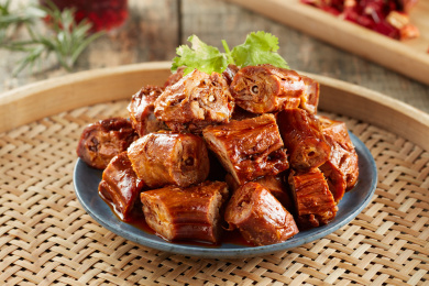 麻辣鸭脖卤鸭脖