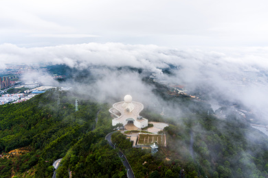 福建厦门天语舟气象台风光