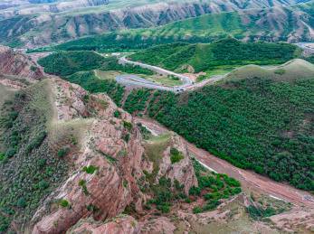 中国新疆S101省道百里丹霞风景区航拍
