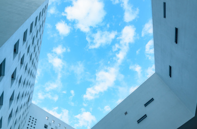 深圳大学白色现代城市建筑网红楼