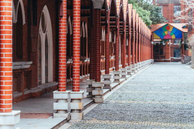 上海徐汇中学室外连廊