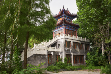 武汉生物工程学院问天楼仿古建筑