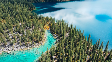 航拍措普沟国家森林公园秋季美景