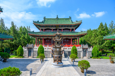 航拍夏季河南许昌春秋楼景区古建筑