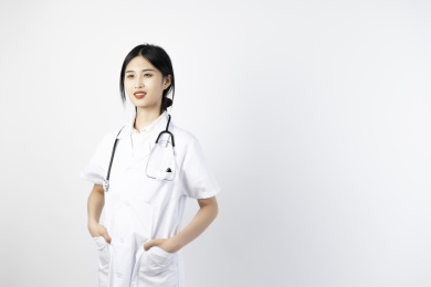 年轻的女医师