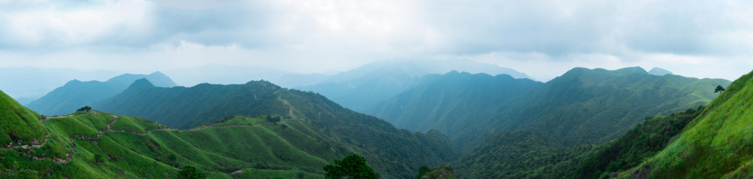 江西萍乡武功山高山草甸云层全景