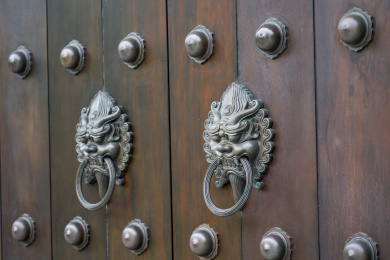 香港慈山寺的木结构日式唐风建筑寺院和木门