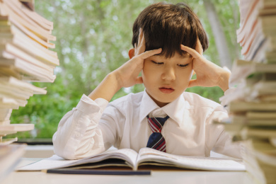 学业压力过大的学生