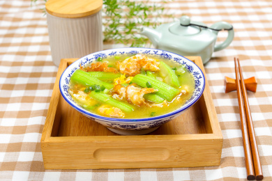 家常菜肴美食胜瓜鸡蛋汤