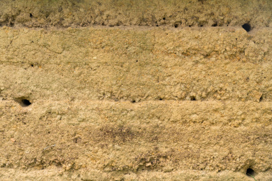 中国传统建筑夯土墙纹理图案特写