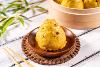 餐盘里的杂粮包