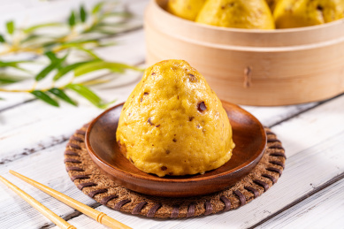 餐盘里的杂粮包