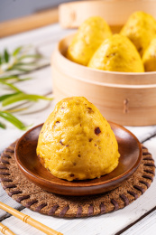 餐盘里的杂粮包