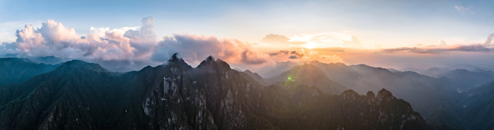 中国湖南省郴州市宜章县莽山五指峰景区
