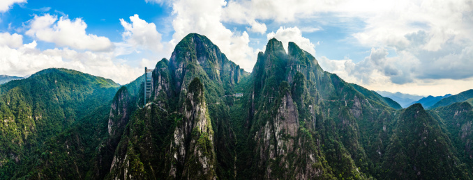 中国湖南省郴州市宜章县莽山五指峰景区