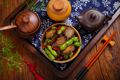 快餐外卖菜肴美食烟熏肉干煸四季豆