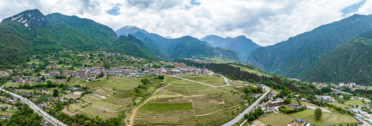云南贡山风情丙中洛乡村旅游区自然风光