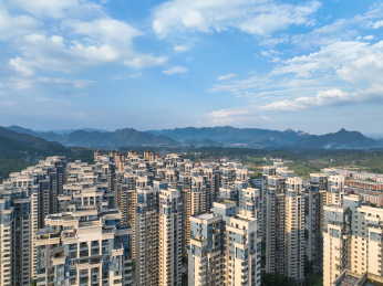 贵州省遵义市新蒲新区，城市秋日风光