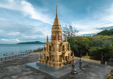 泰国苏梅岛拉迈海滩寺庙海景风光 
