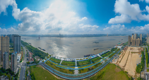 武汉汉阳杨泗港江滩风光