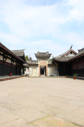 陈家大院（陈家桅杆）屋顶屋脊浮雕装饰细节