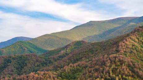 甘肃省兰州市榆中县兴隆山马衔山秋景
