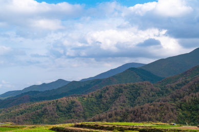甘肃省兰州市榆中县兴隆山马衔山秋景