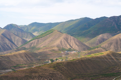 甘肃省兰州市榆中县兴隆山马衔山秋景
