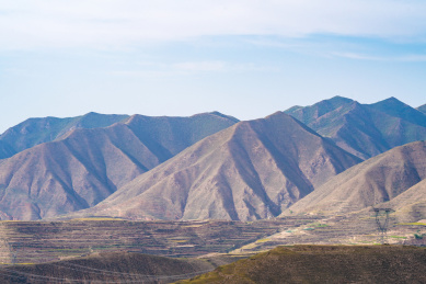 甘肃省兰州市榆中县兴隆山马衔山秋景