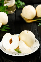 深底上的蒙阴白桃