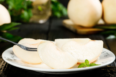 深底上的蒙阴白桃