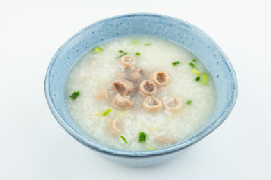 广式生滚粥粉肠粥