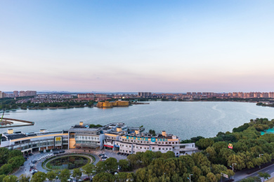 苏州市著名景点青剑湖景区全景图