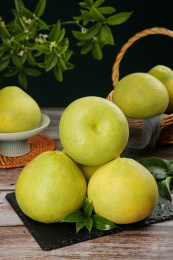 深底上的文旦柚