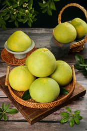 深底上的文旦柚