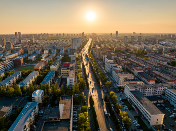 东北辽宁盘锦城市风景航拍街道